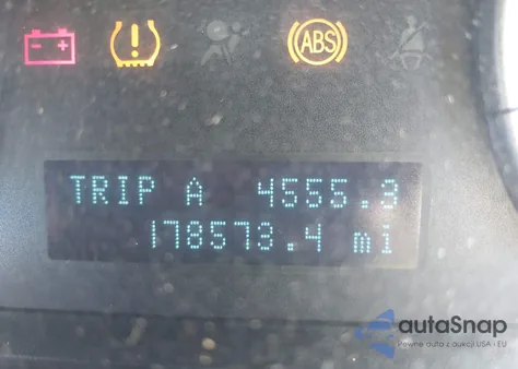 2010 Ford Escape Xlt из США, поврежденный, VIN 1FMCU0DG2AKA43118